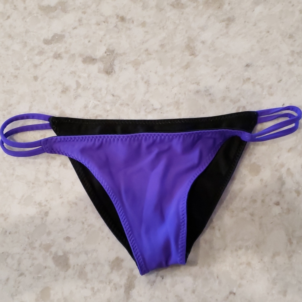 Savage Swim - CHLOIE extra coverage